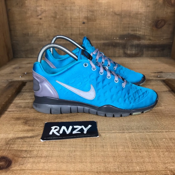 Nike Shoes - Nike Free TR Fit